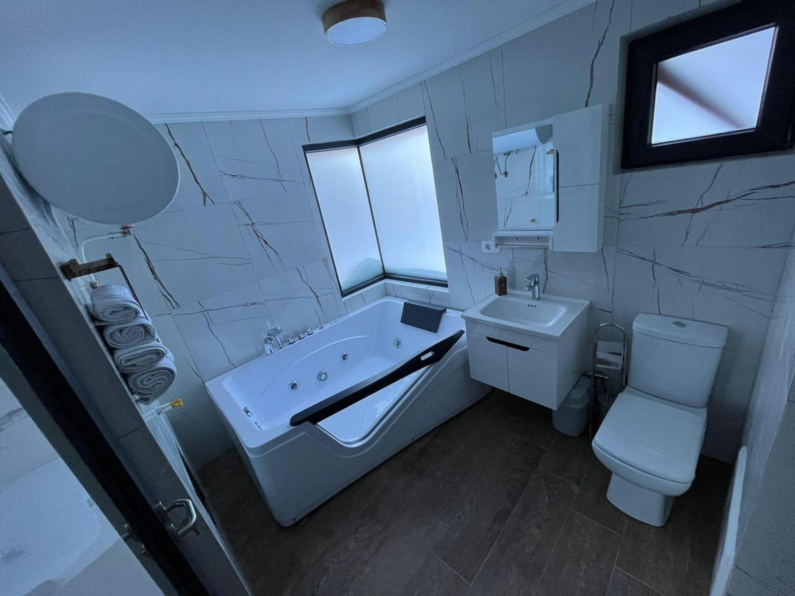 Bujtinat Lisa Apartment Boge Luaran gambar