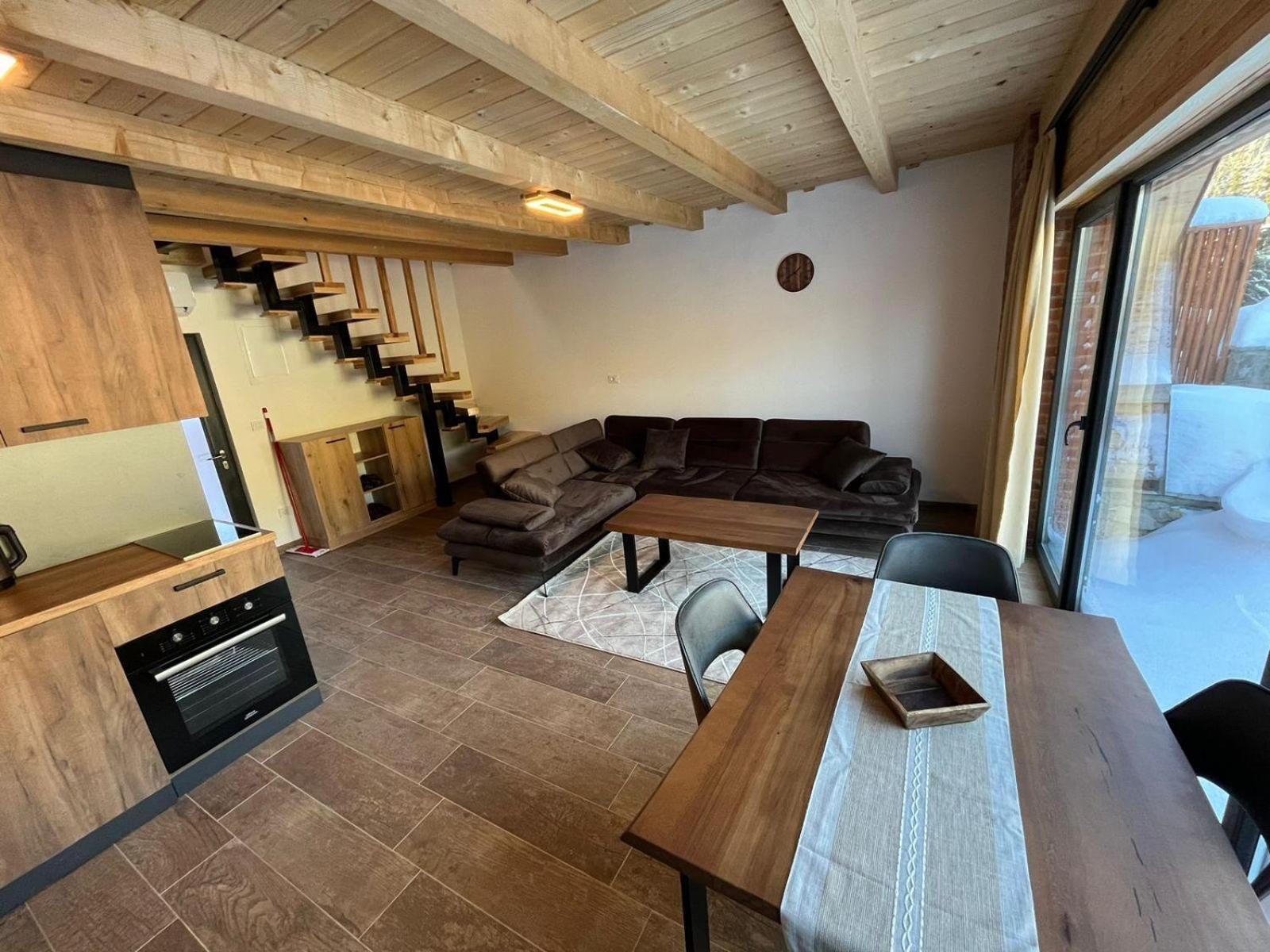 Bujtinat Lisa Apartment Boge Luaran gambar