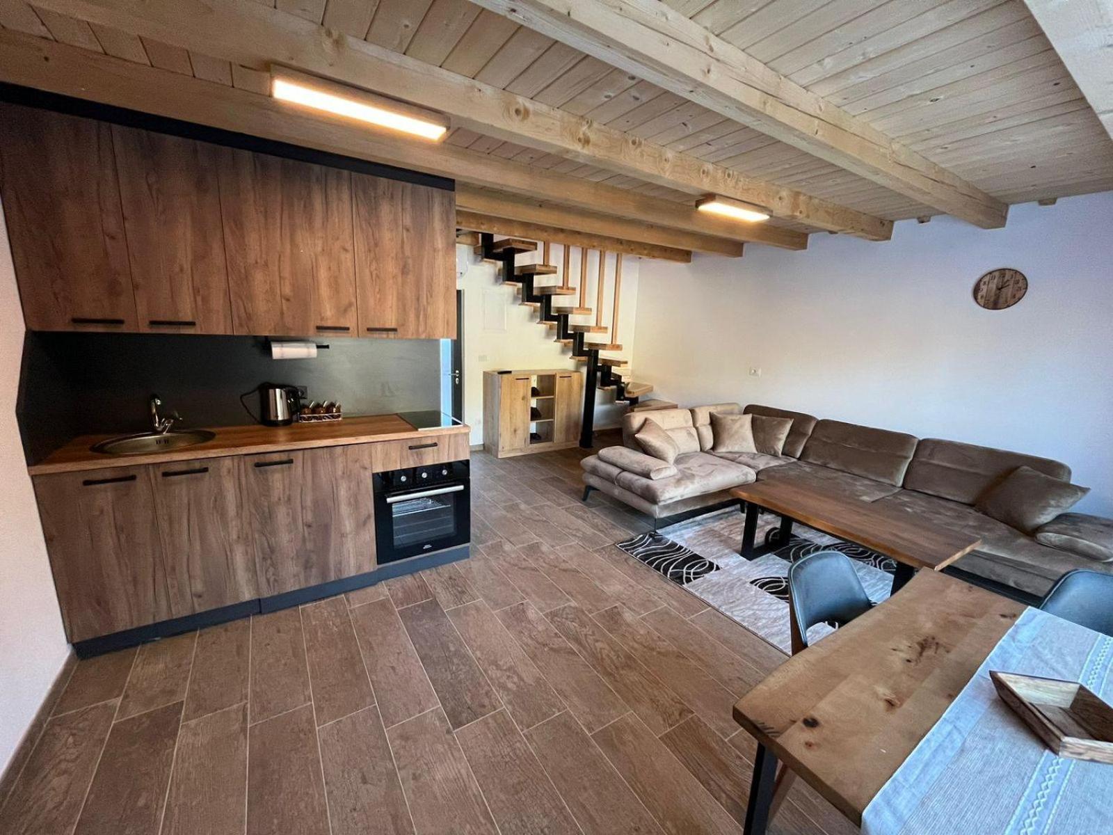 Bujtinat Lisa Apartment Boge Luaran gambar