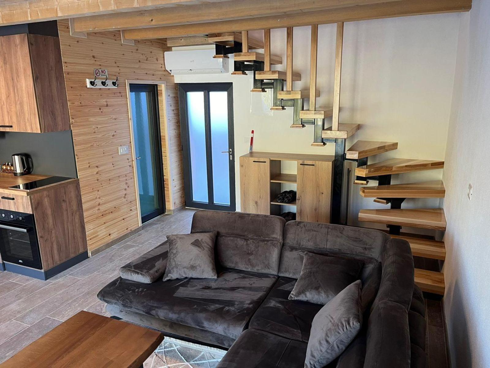 Bujtinat Lisa Apartment Boge Luaran gambar